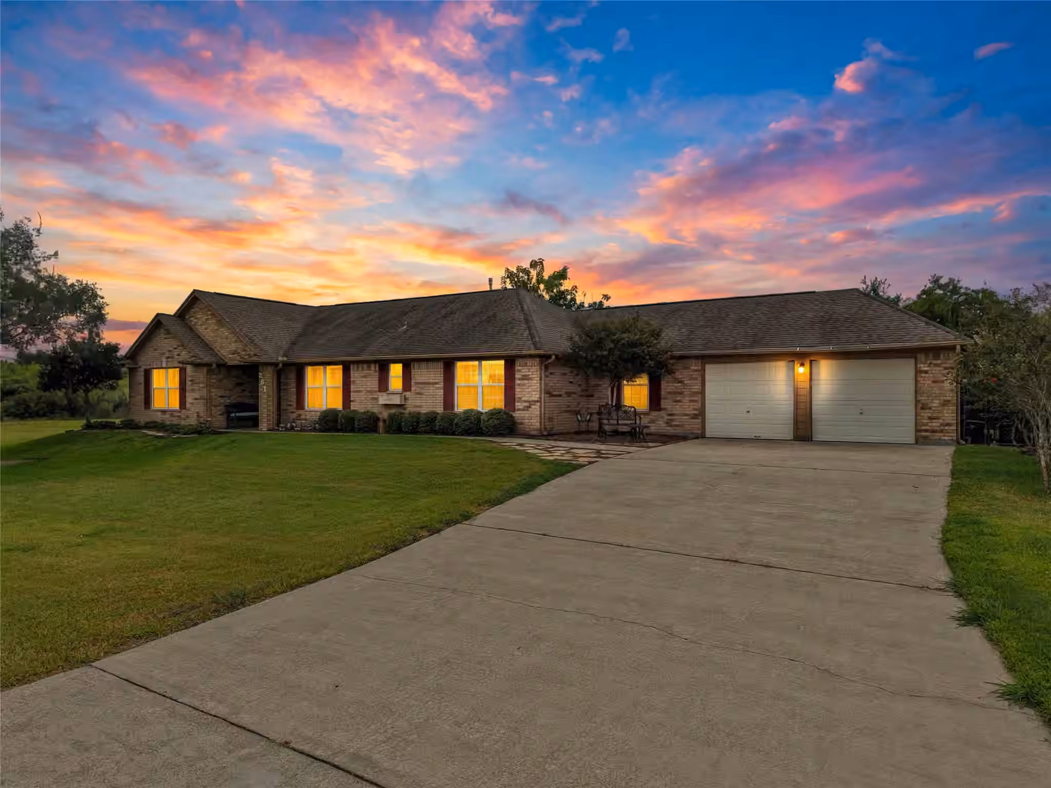 Photo of 261 26th Street, San Leon, TX