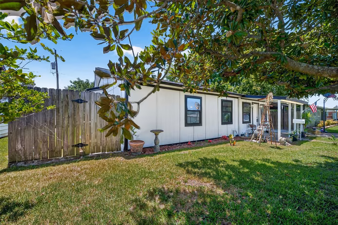 Photo 7 of 2110 Hillshire Drive, Deer Park, TX