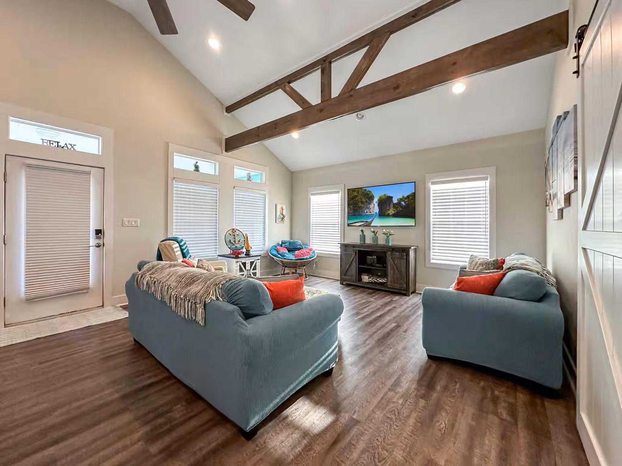 Photo 7 of 911 S Tinkle Lane, Crystal Beach, TX