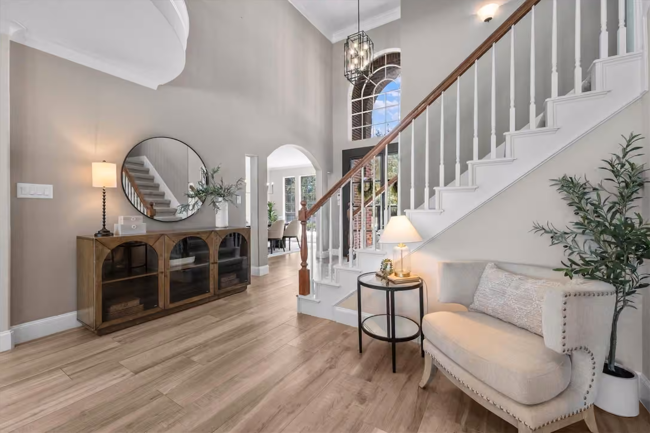 Photo 4 of 15206 Hilltop View Drive, Cypress, TX
