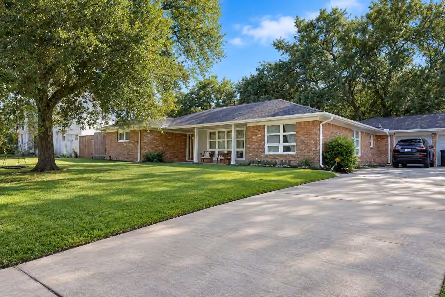 Photo of 8426 Braes Boulevard, Houston, TX