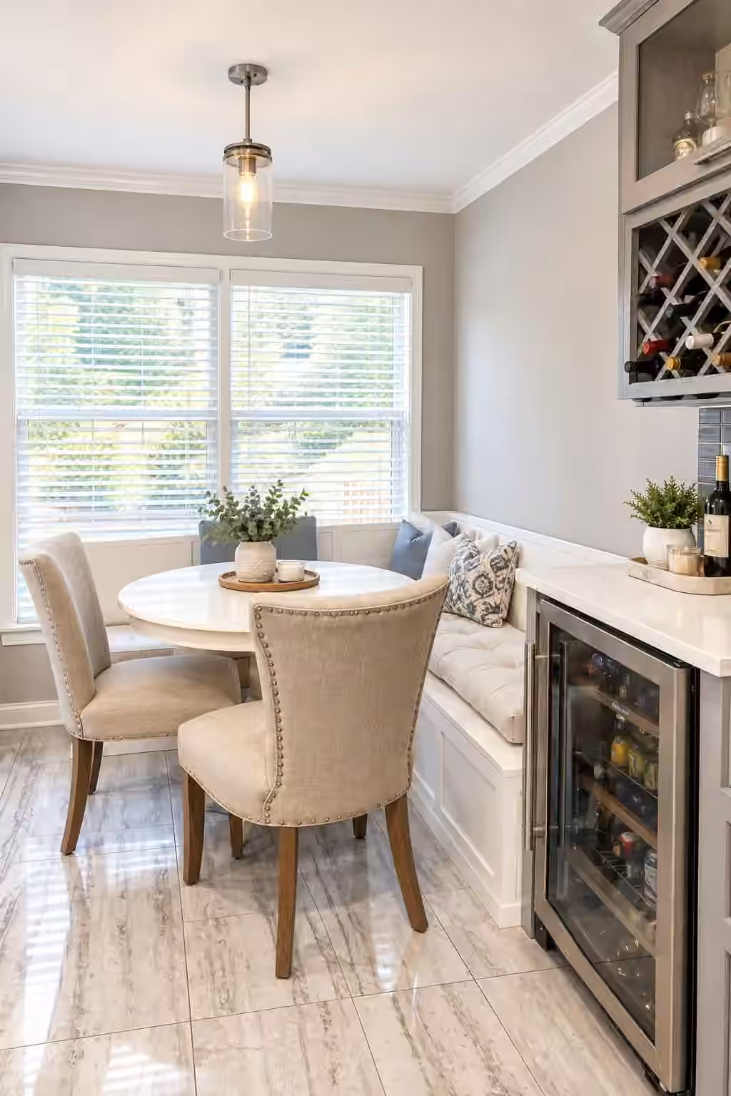 Photo 4 of 8426 Braes Boulevard, Houston, TX