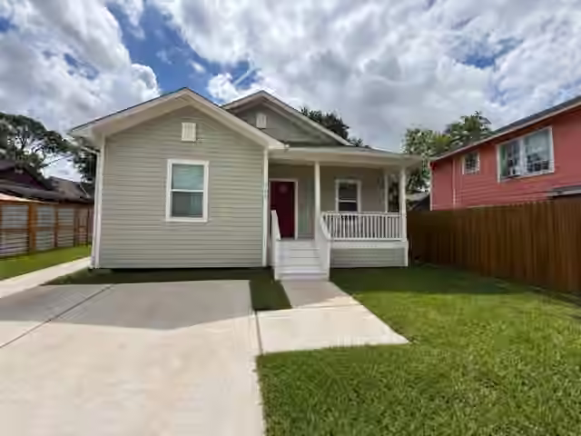 Photo of 205 De Koven Street, Houston, TX 77011