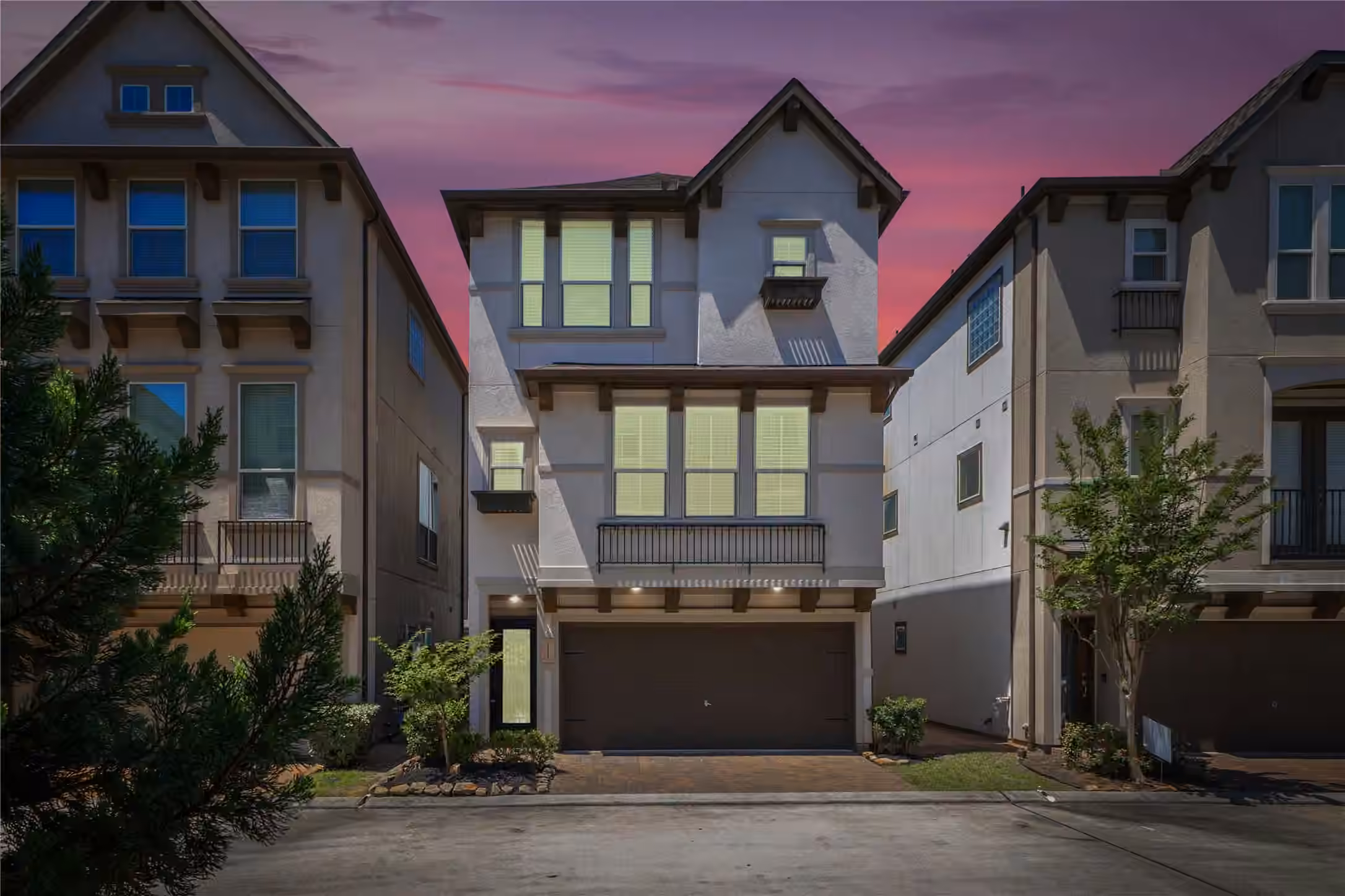 Photo 2 of 1511 Peyton Oaks Place, Houston, TX