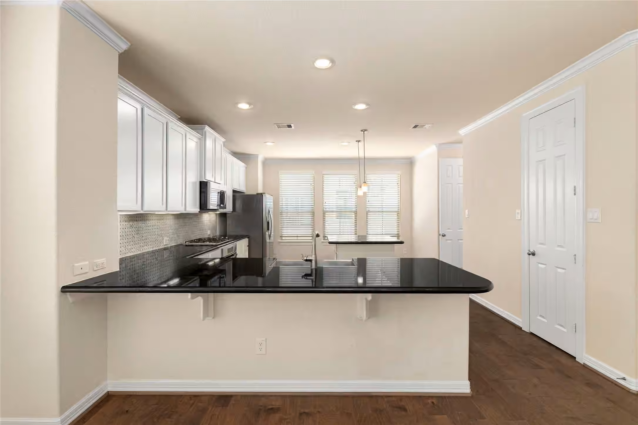 Photo 5 of 1511 Peyton Oaks Place, Houston, TX