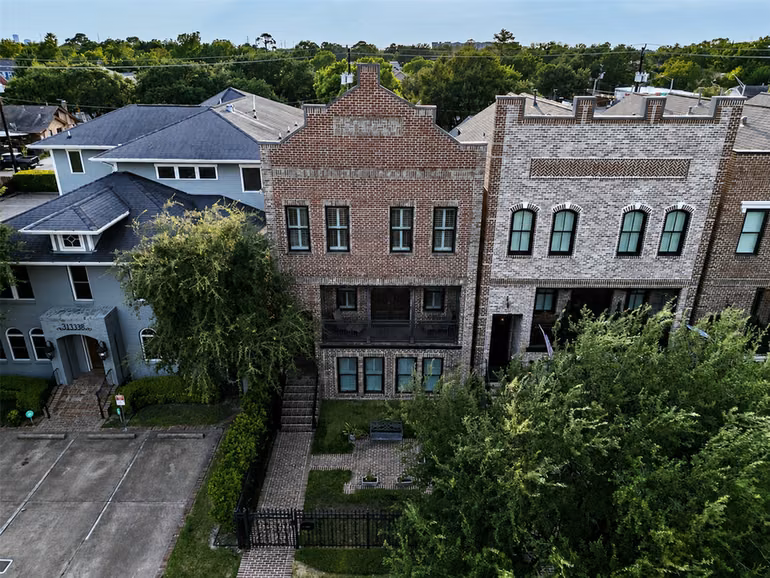 Photo 3 of 1341 Heights Boulevard, Houston, TX
