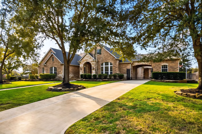 Photo 2 of 17807 Fairhaven Gateway Drive, Cypress, TX