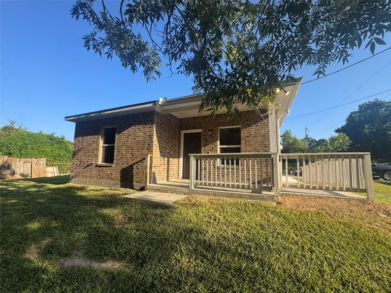 Photo of 314 S Justice Street, Texas City, TX