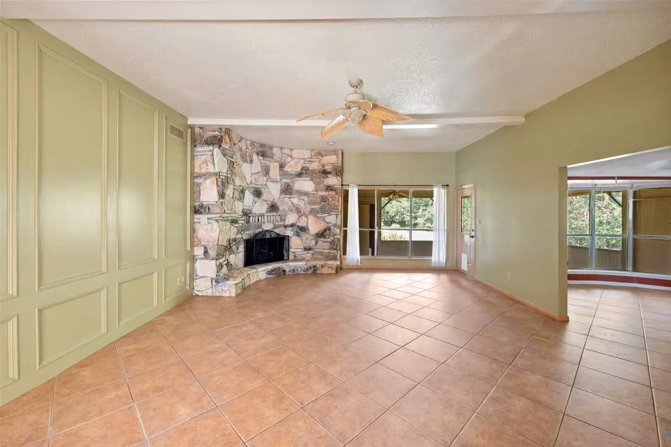 Photo 3 of 9069 Zapata Way, Willis, TX