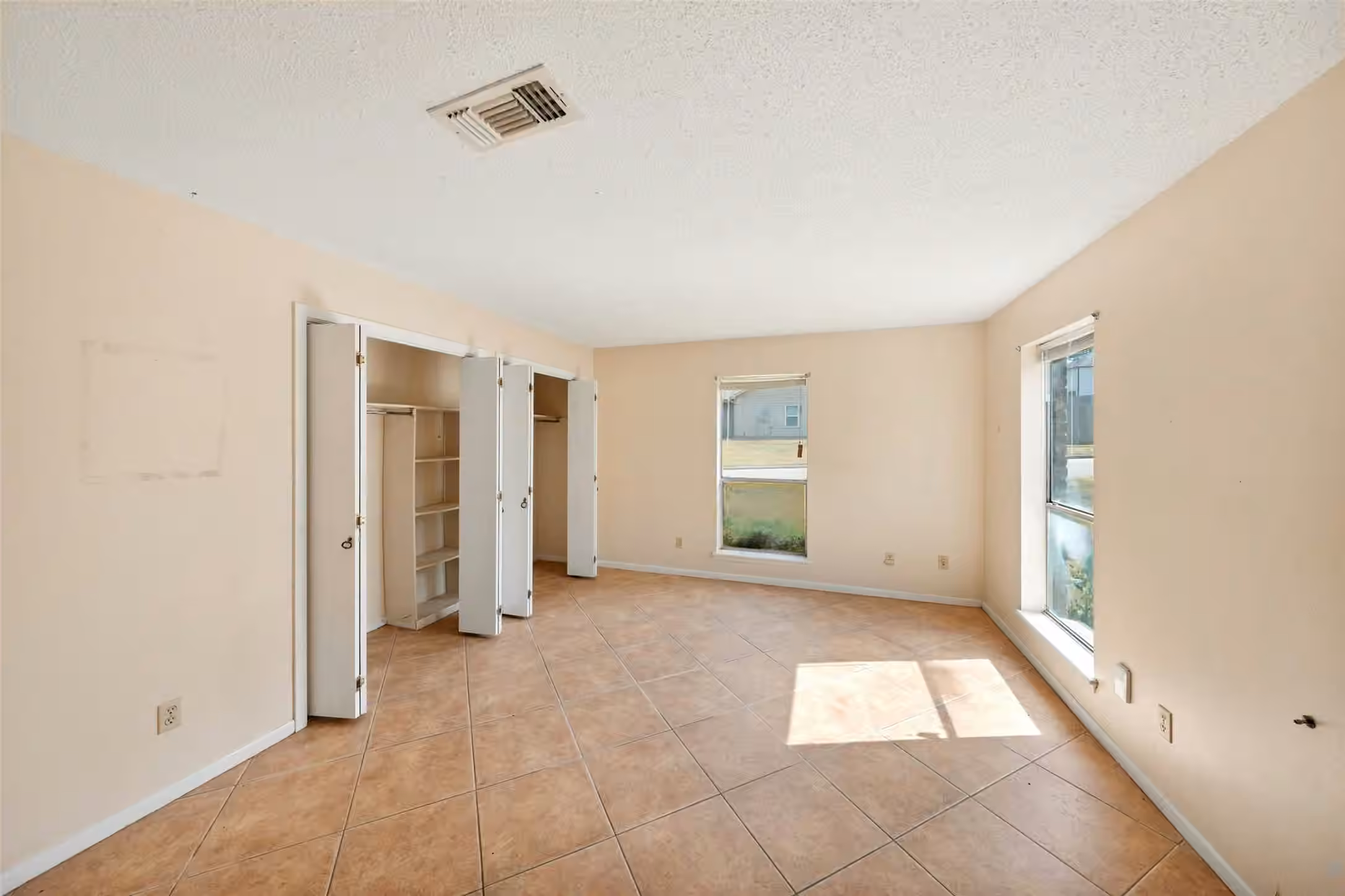 Photo 5 of 9069 Zapata Way, Willis, TX