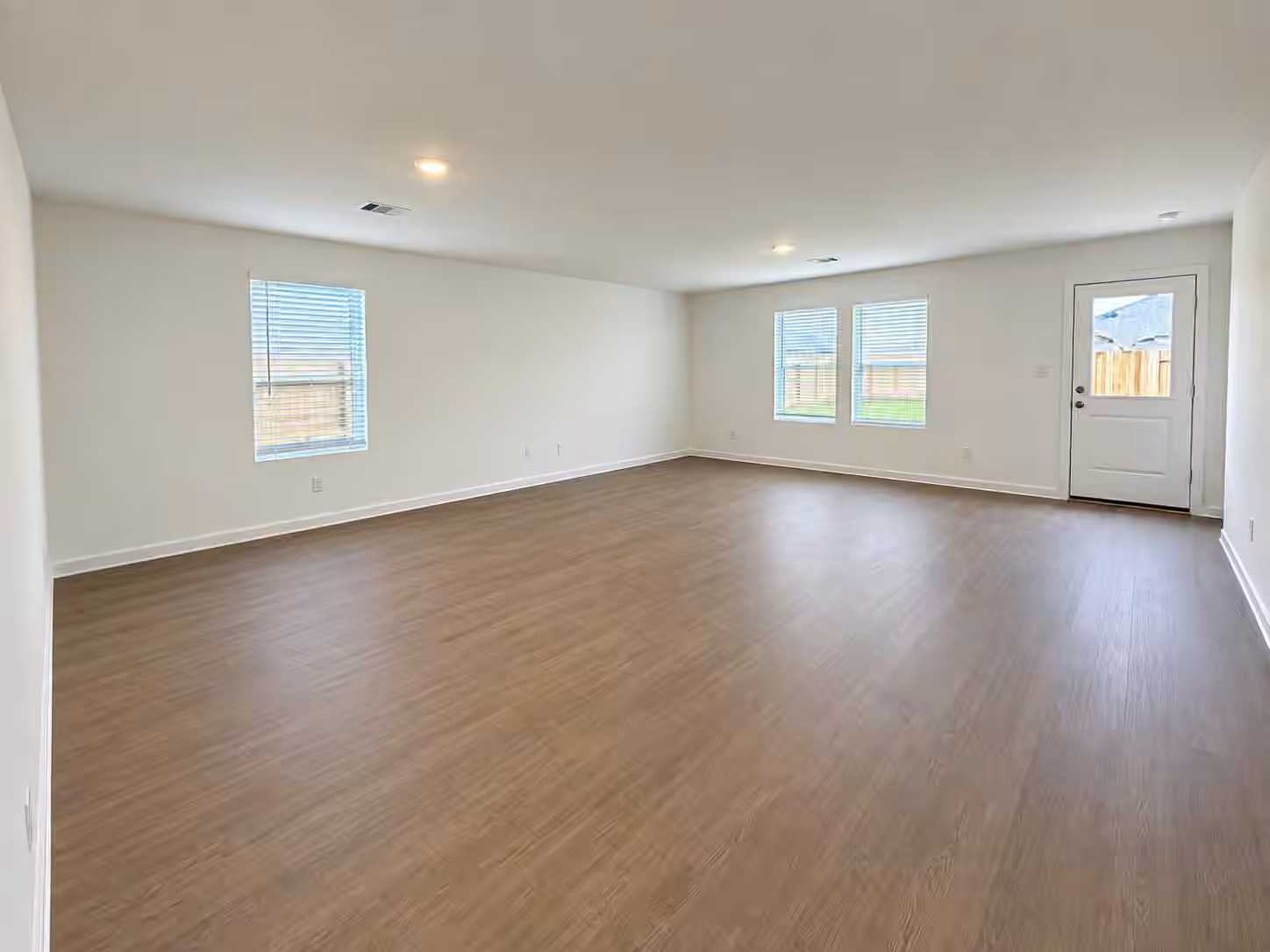 Photo 4 of 6550 Summer Azure Lane, Needville, TX