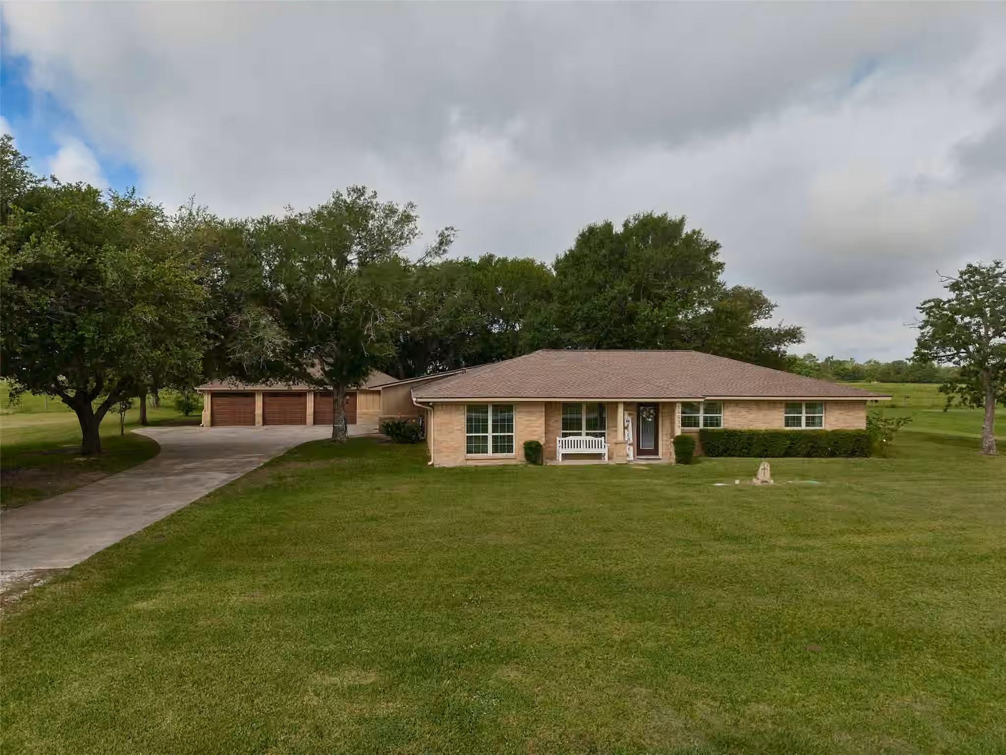 Photo of 14528 Vlasta Street, Needville, TX 77461