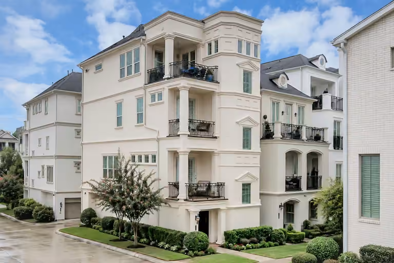 Photo of 852 Dunleigh Meadows Lane, Houston, TX