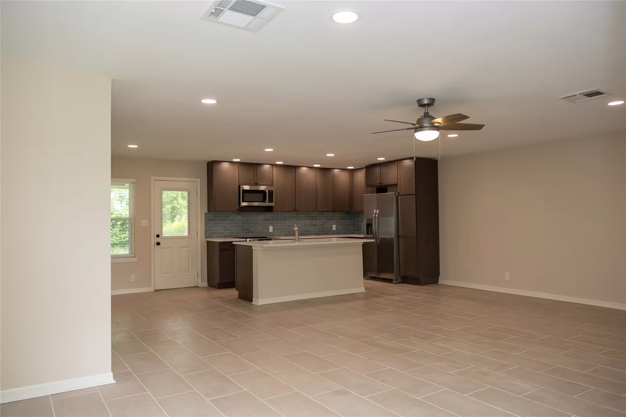 Photo 7 of 811 Sara Rose Street, Houston, TX