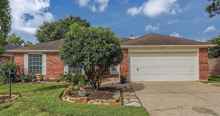 Photo 2 of 1310 Hidden Canyon Road, Katy, TX