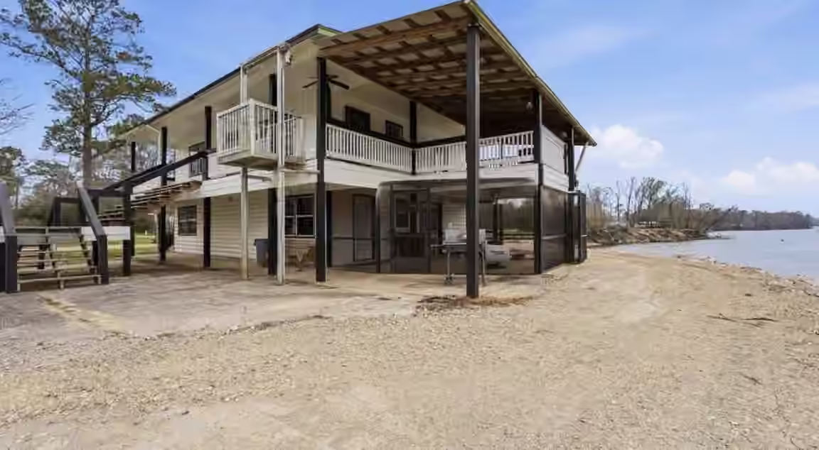 Photo of 370 County Road 1333, Liberty, TX