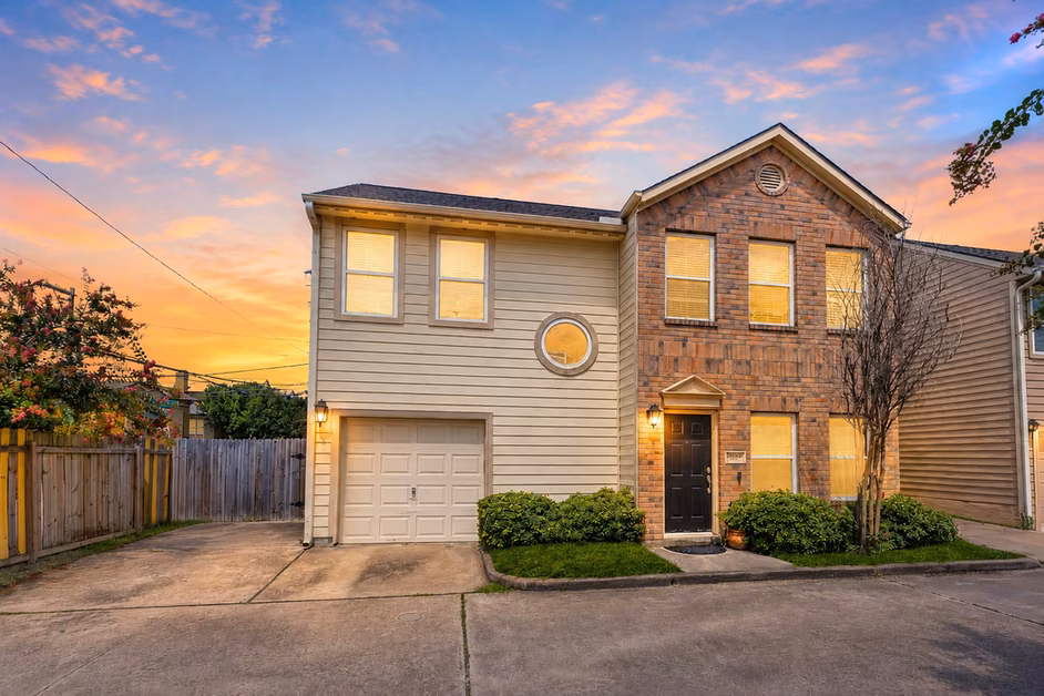 Photo of 3208 Baer Street, Houston, TX 77020