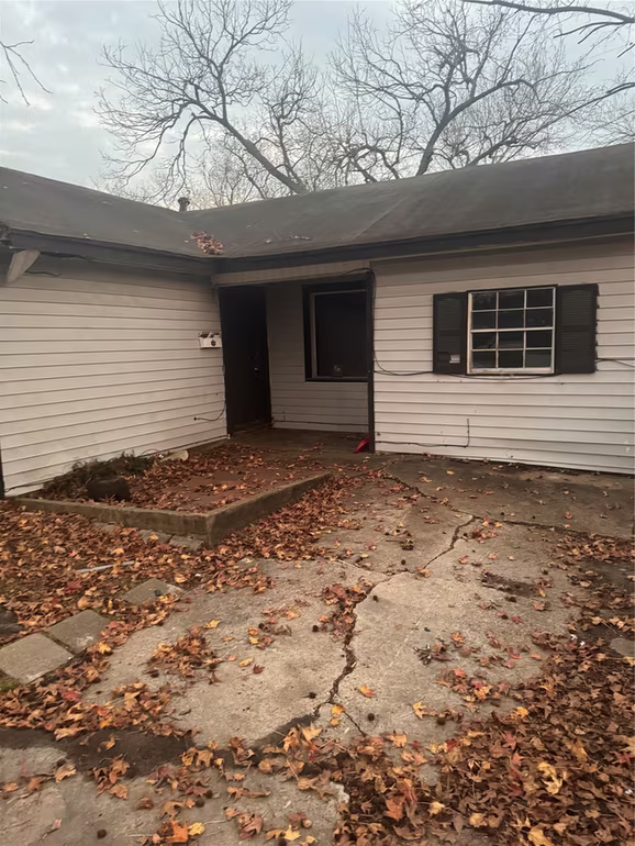 Photo 5 of 5326 Kenilwood Drive, Houston, TX