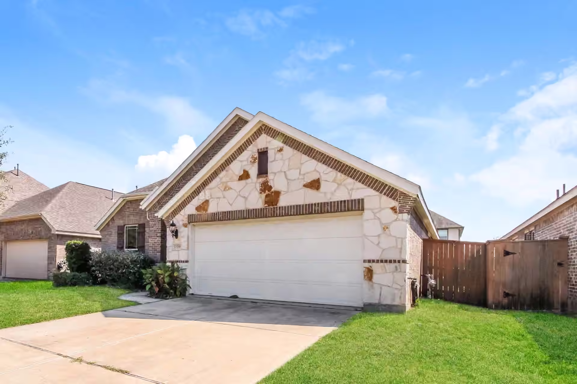 Photo 3 of 12519 Tamaron Drive, Texas City, TX
