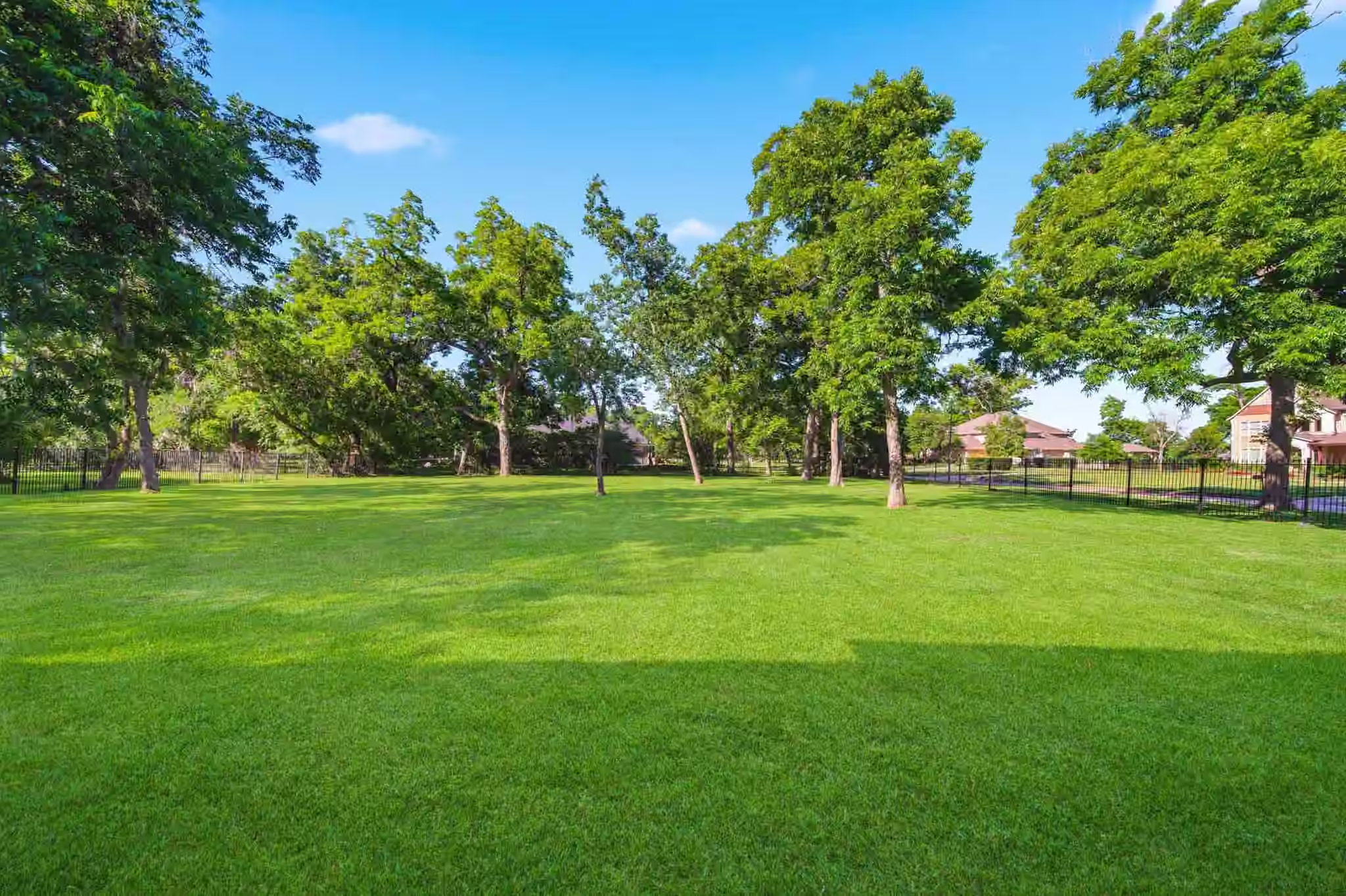 Photo 3 of 15 Bees Creek Court, Missouri City, TX
