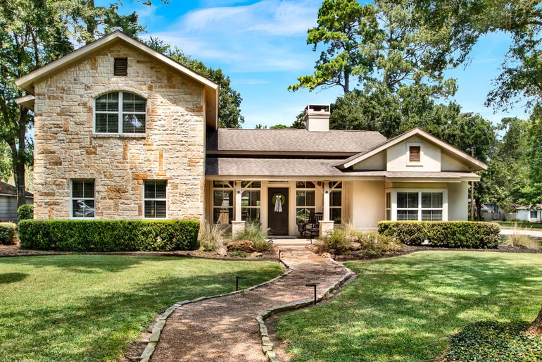 Photo of 12102 Oak Bluff Drive, Houston, TX 77070