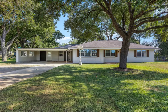 Photo 4 of 1906 Gun and Rod Road, Brenham, TX