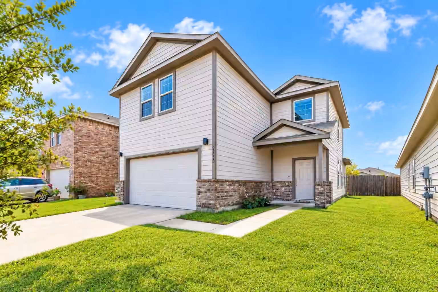 Photo 2 of 9735 Raisbeck, Houston, TX