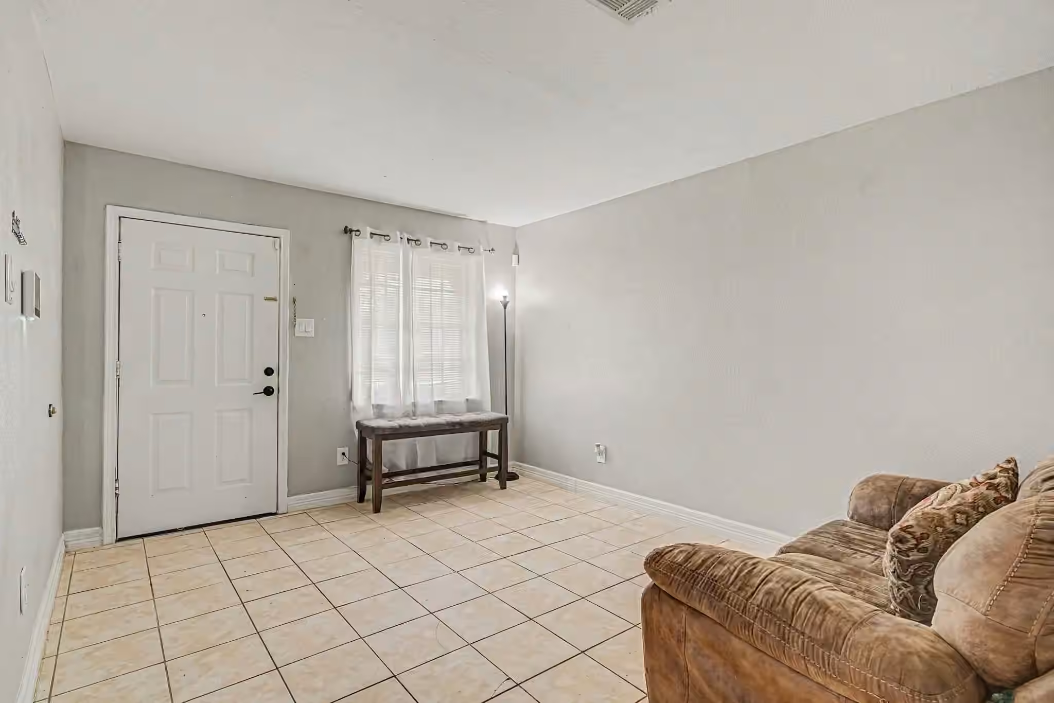 Photo 6 of 9318 Linda Vista Road, Houston, TX