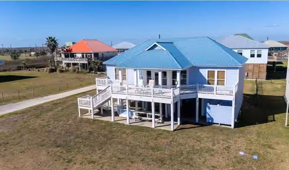 Photo 4 of 773 Bolivar Dunes Boulevard, Gilchrist, TX