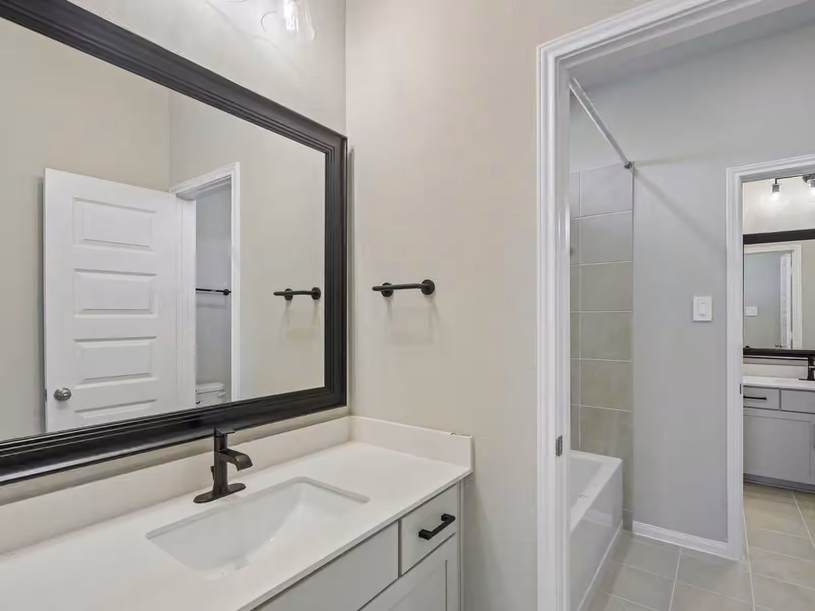Photo 5 of 6112 Golden Plover Lane, Pearland, TX