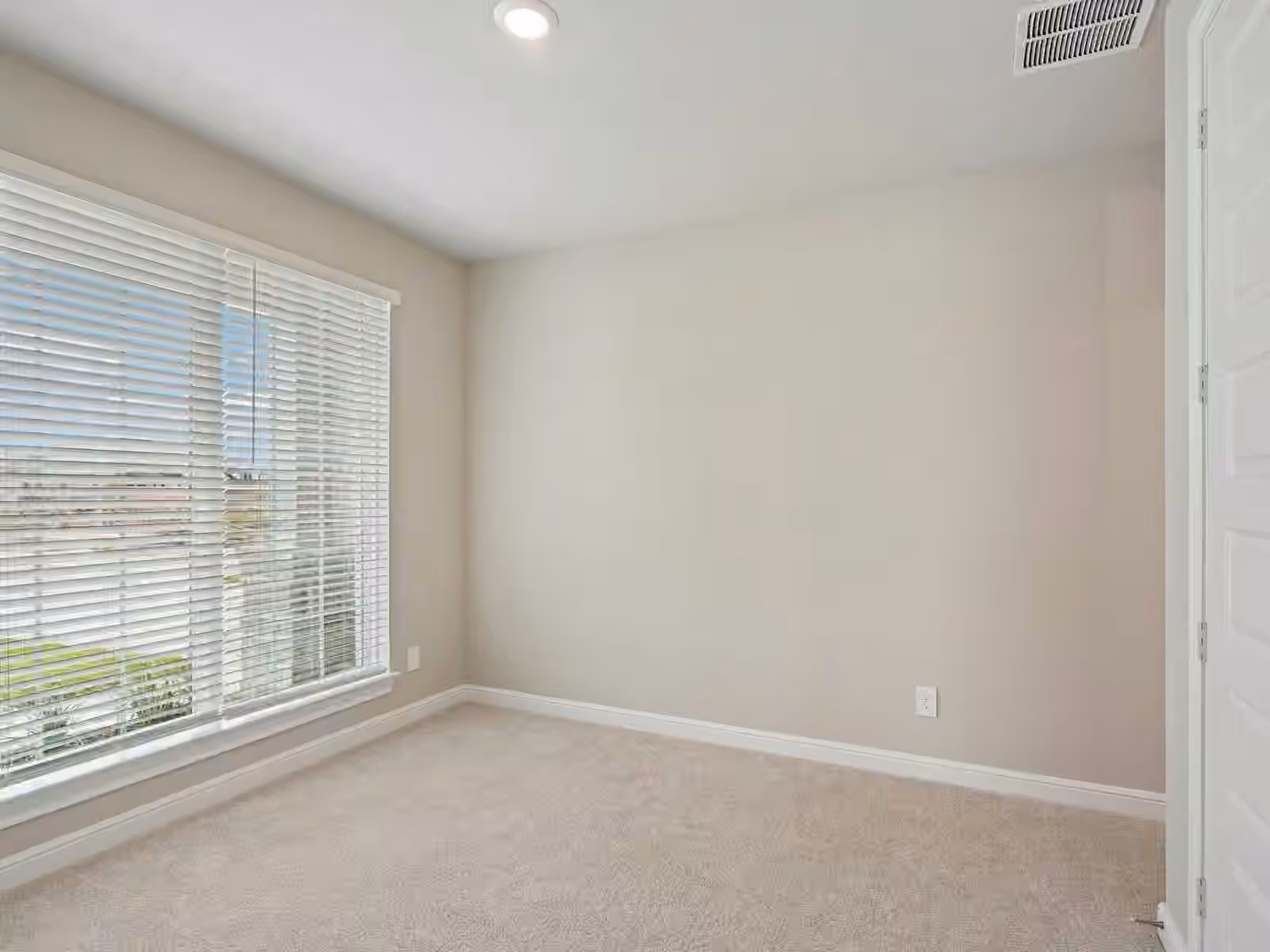 Photo 7 of 6112 Golden Plover Lane, Pearland, TX