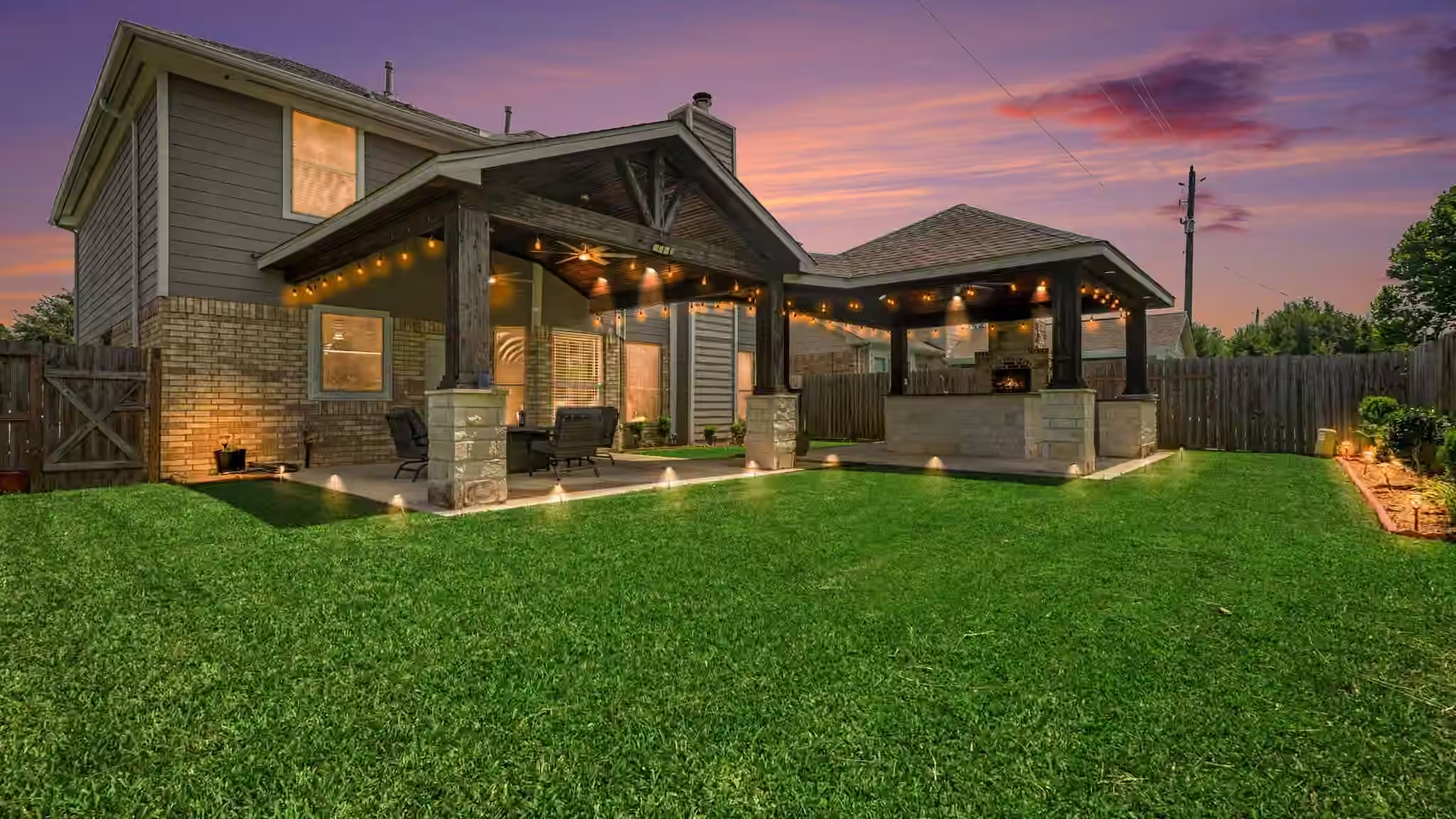 Photo of 1927 Pinewood Court, Baytown, TX