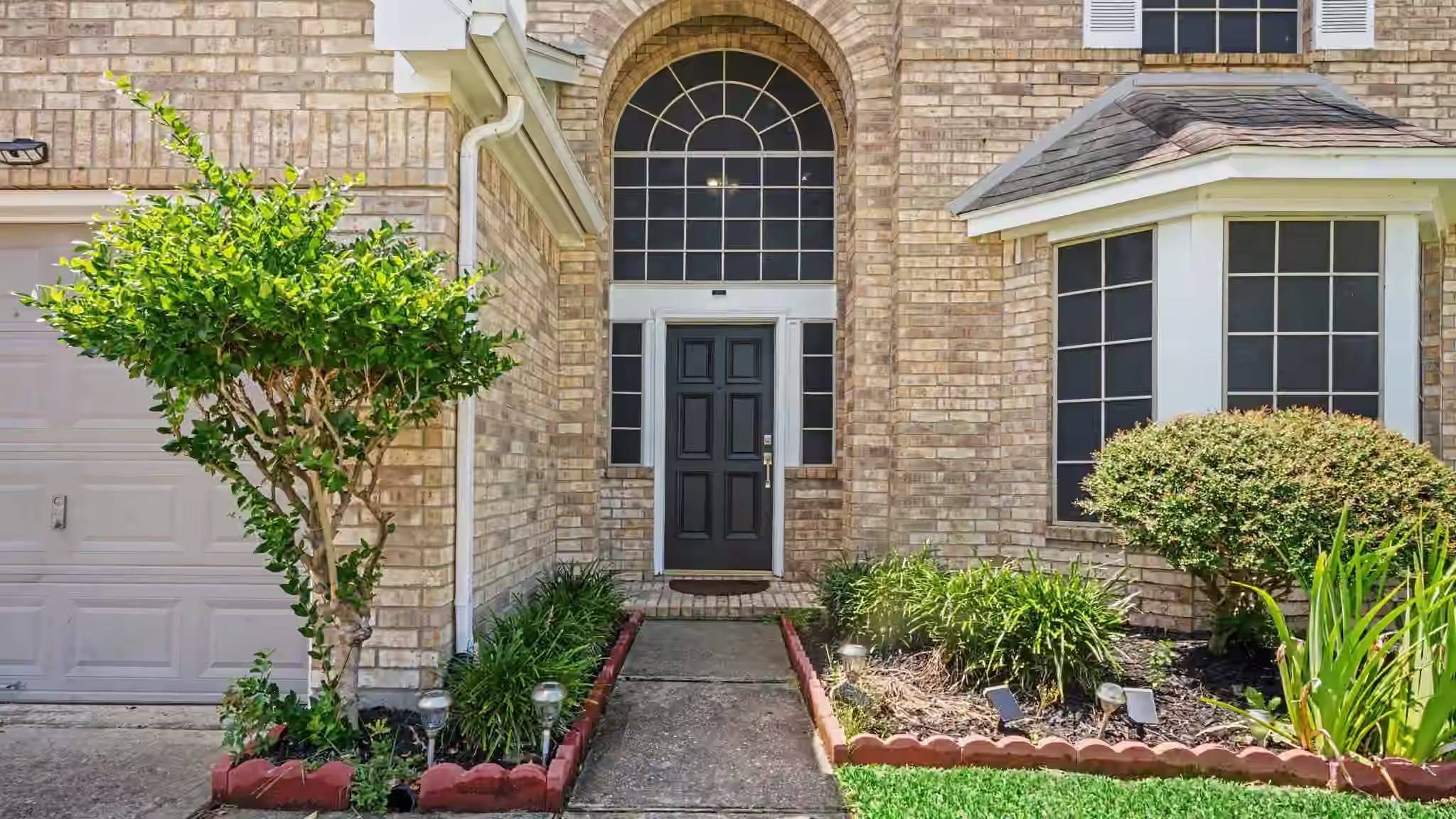 Photo 7 of 1927 Pinewood Court, Baytown, TX