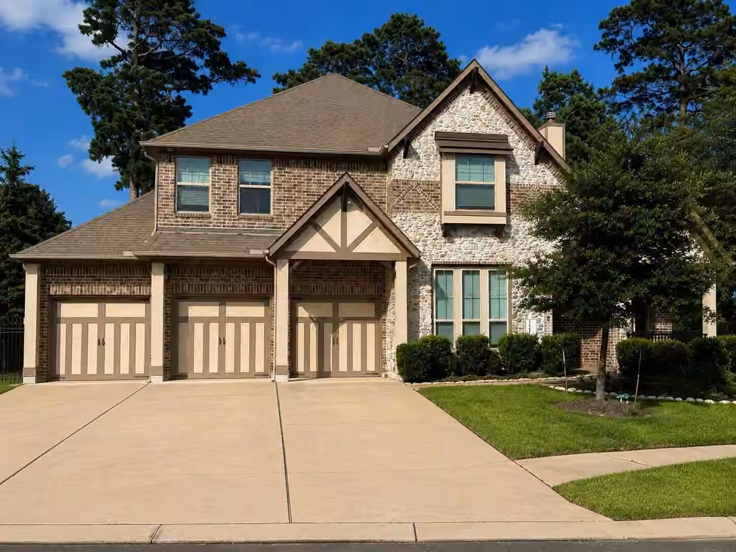 Photo of 14011 S Evergreen Ridge Court, Conroe, TX 77384