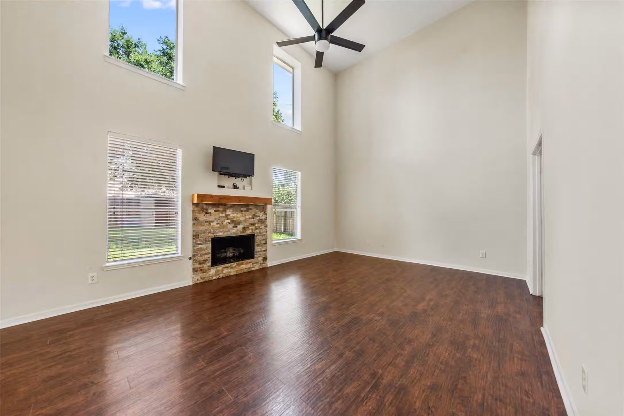 Photo 7 of 12018 Piney Bend Drive, Tomball, TX