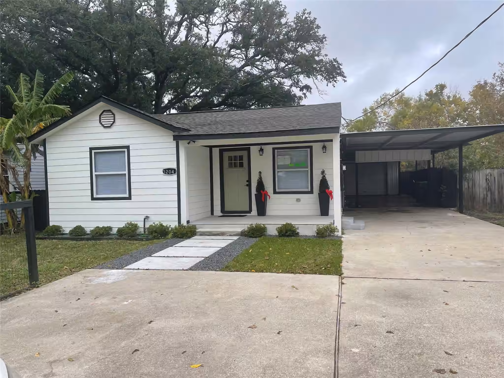 Photo 2 of 3204 Hoover Street, La Marque, TX
