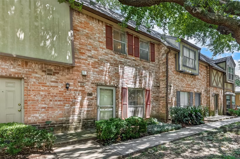 Photo 6 of 14715 Barryknoll Lane 121, Houston, TX