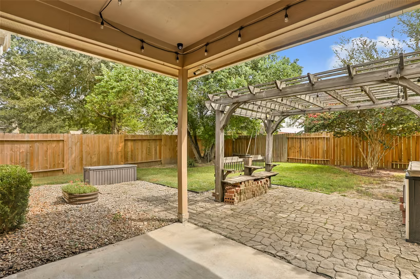 Photo 5 of 24706 E Burnaby Circle, Spring, TX
