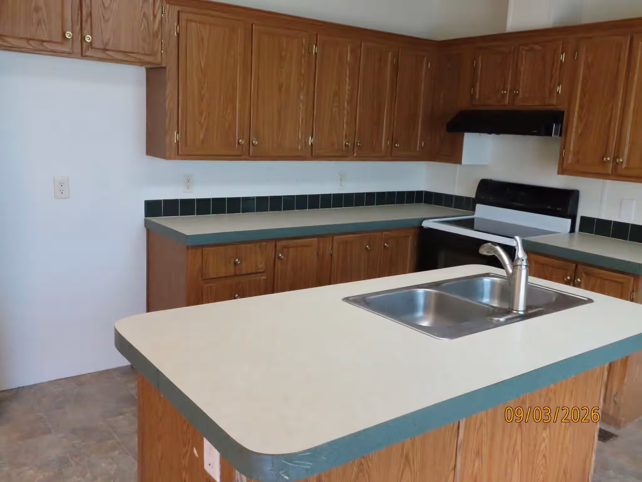 Photo 4 of 16448 Hill Country Drive, Conroe, TX
