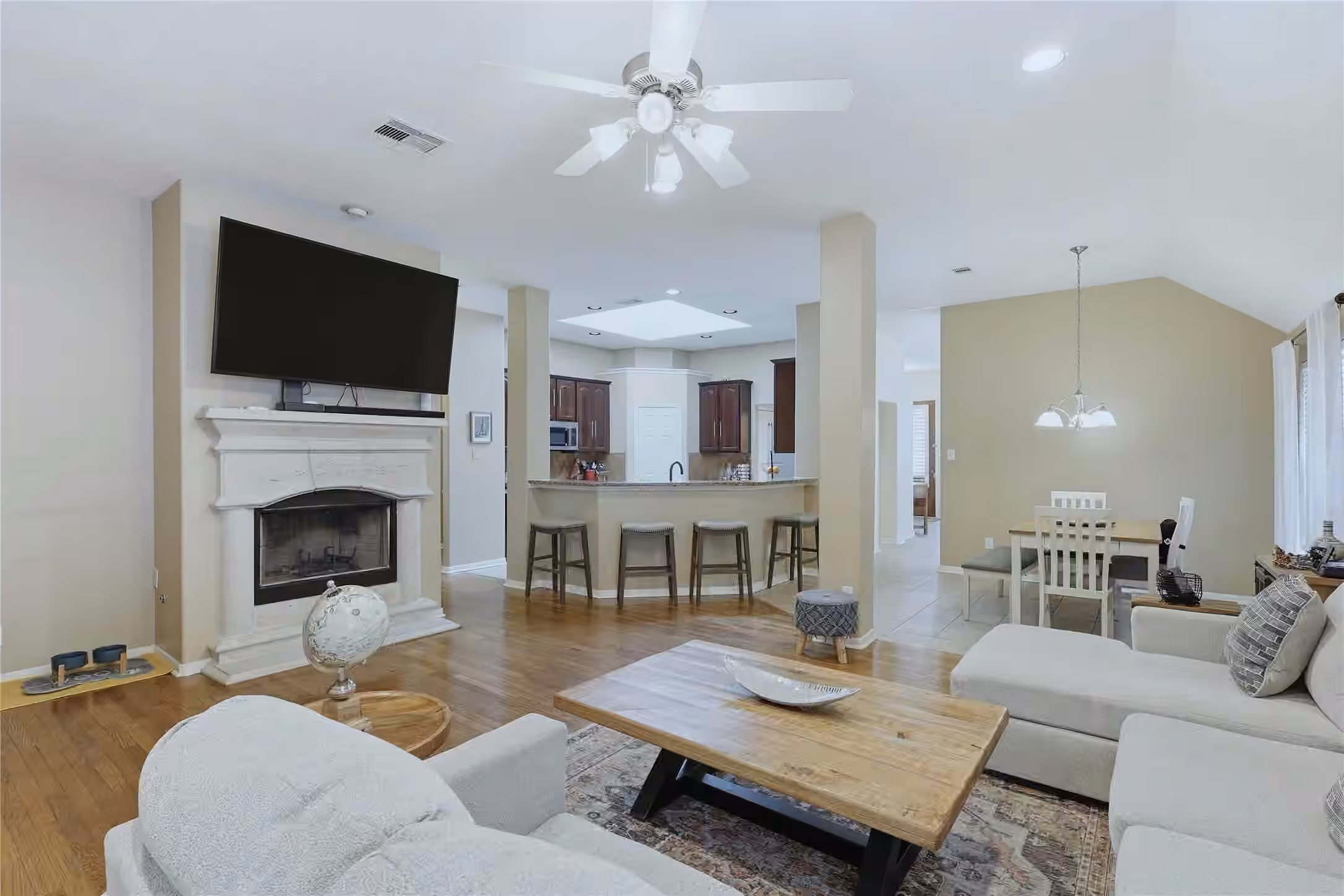 Photo 3 of 8311 Calico Canyon Drive, Tomball, TX