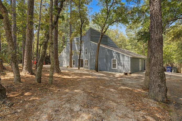 Photo 2 of 3732 Summer Lane, Huntsville, TX