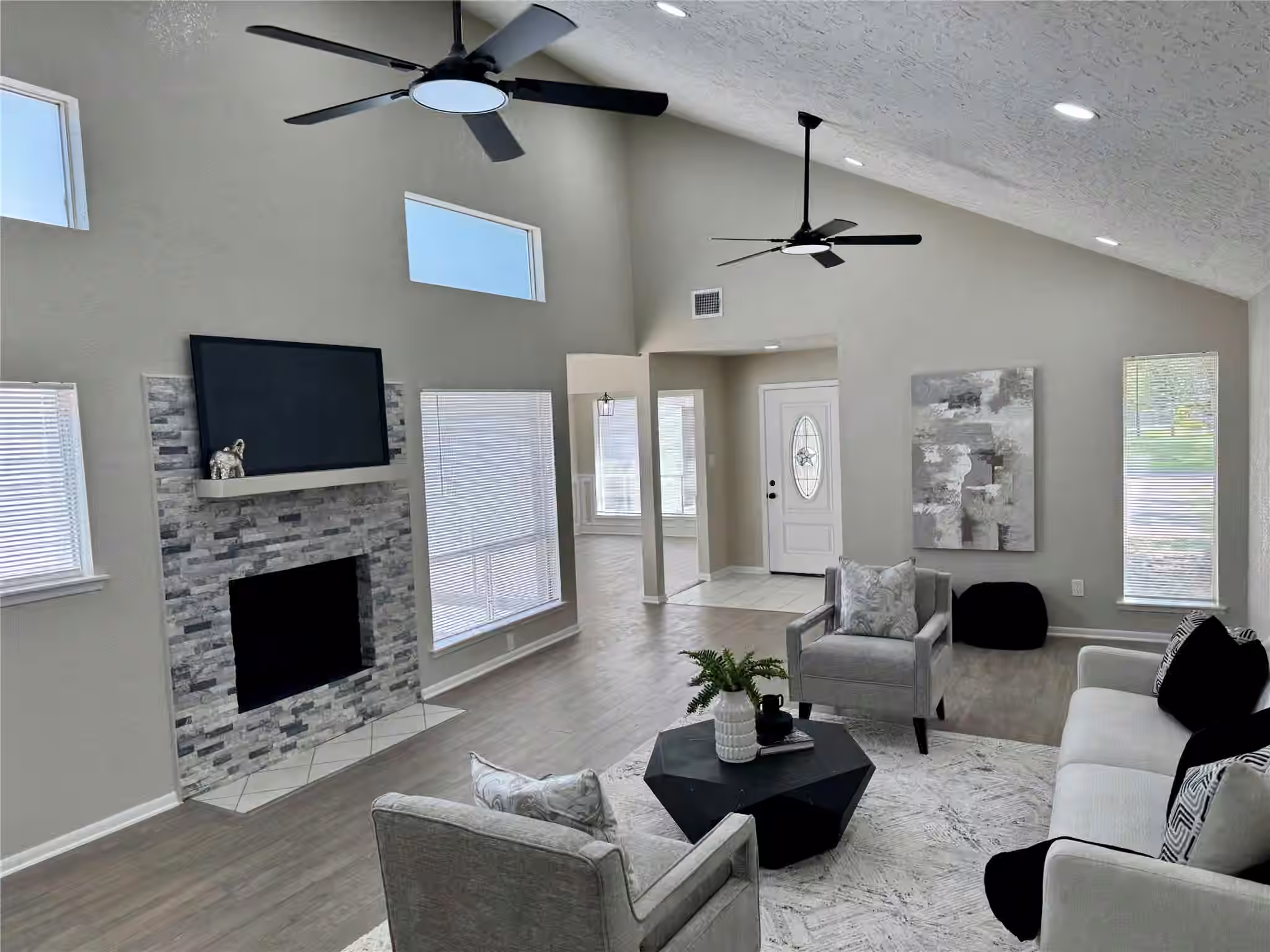 Photo 2 of 4231 Meadowbank Drive, Seabrook, TX