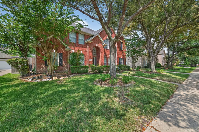 Photo 2 of 22406 Piper Terrace Lane, Katy, TX