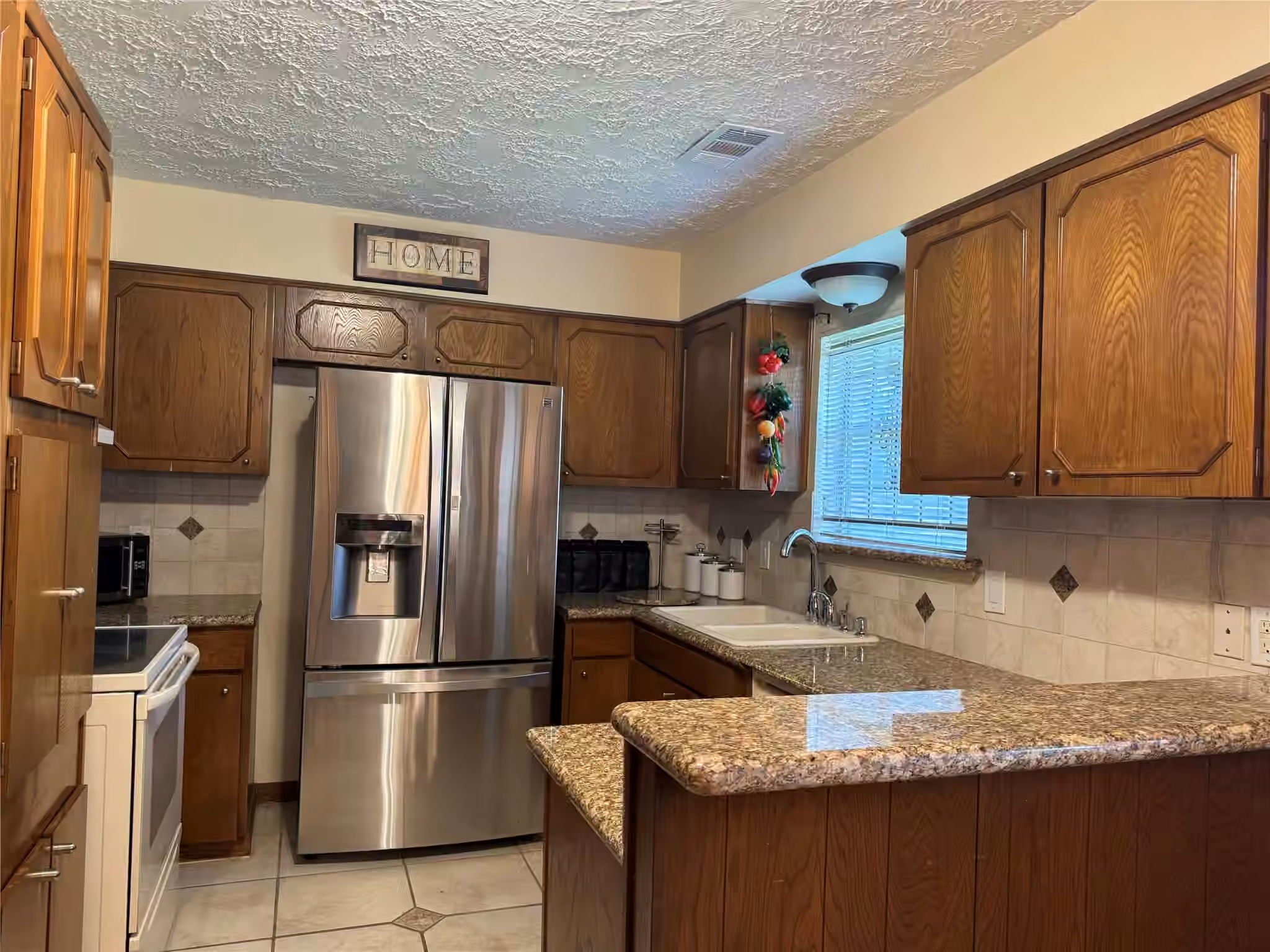 Photo 7 of 203 E Thornton Road, Houston, TX