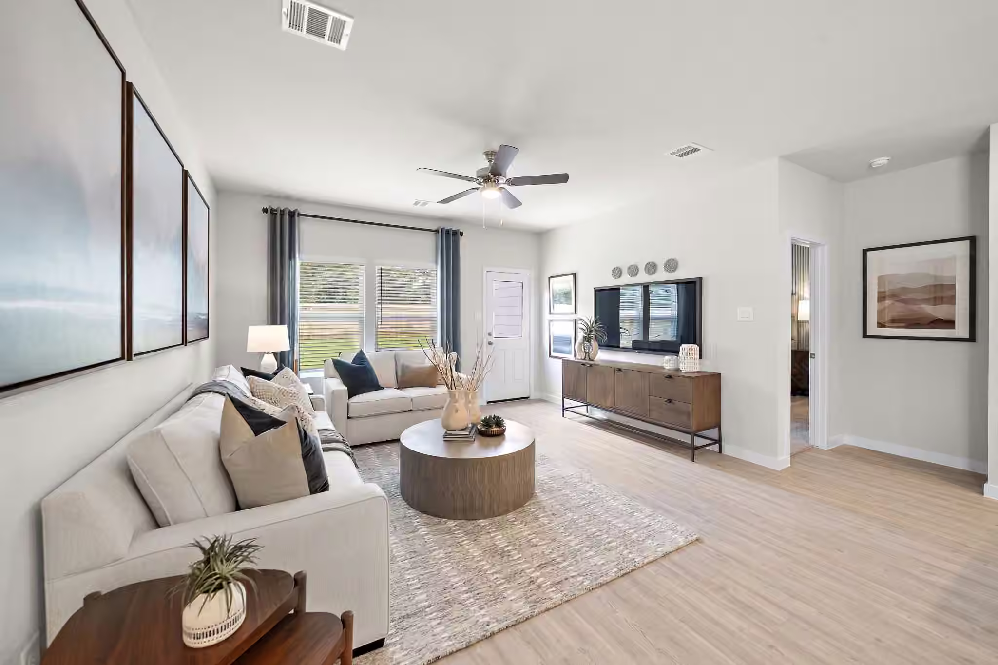 Photo 4 of 12218 Steinhagen Lake Drive, Cypress, TX