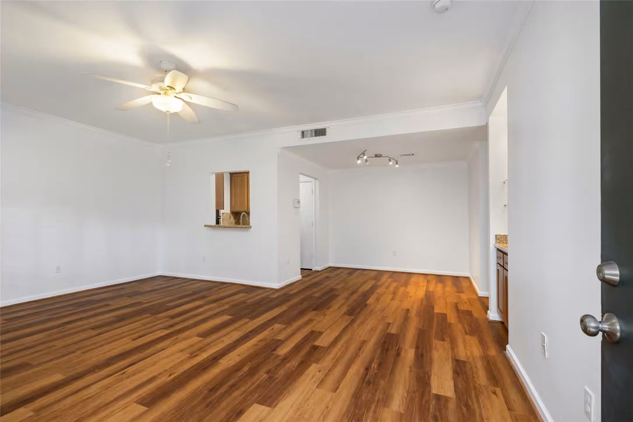 Photo 3 of 1100 Augusta Drive 83, Houston, TX