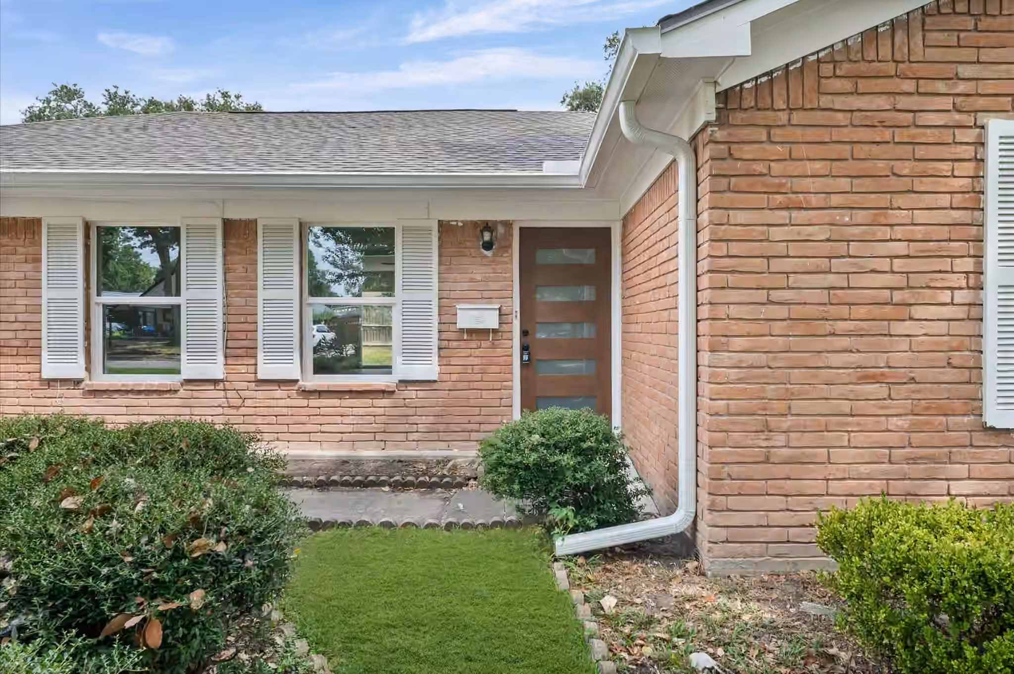 Photo 4 of 9506 Winsome Lane, Houston, TX