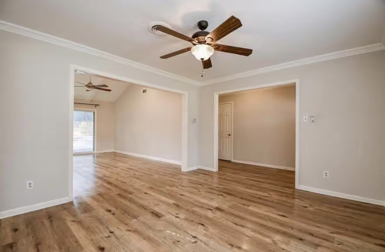 Photo 6 of 10706 Inwood Drive, Houston, TX