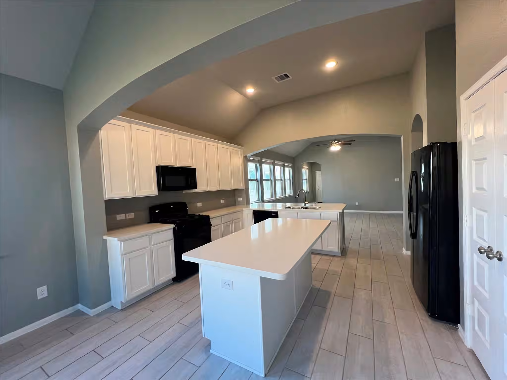 Photo 5 of 1131 Bluebonnet Trail, Bellville, TX