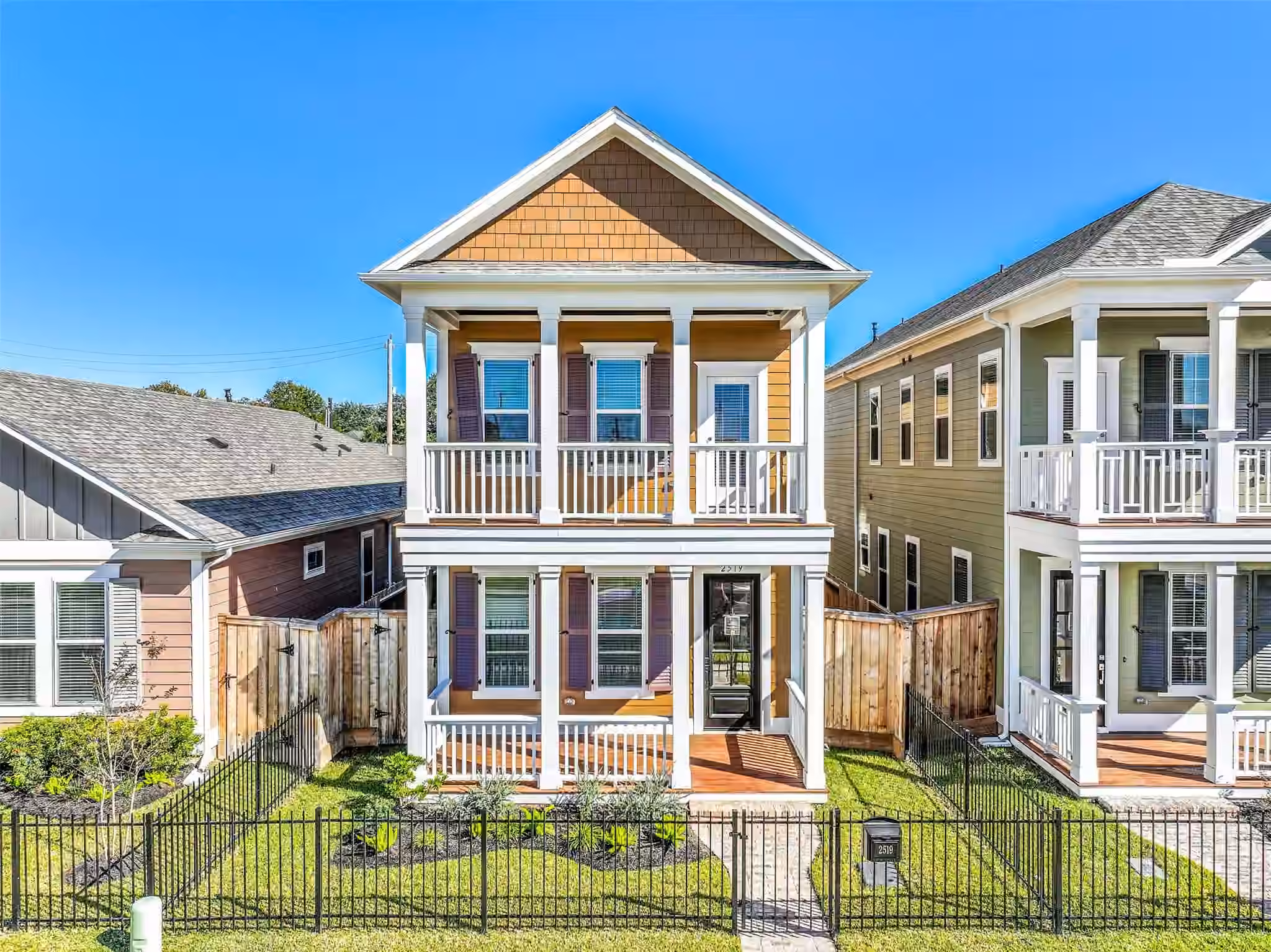 Photo of 2519 S Houston Avenue, Pearland, TX 77581